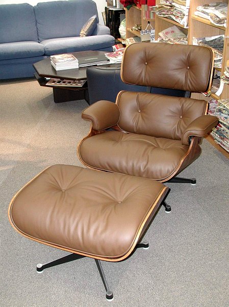 059 LOUNGE CHAIR  RAY ET CHARLES EAMES (3).JPG
